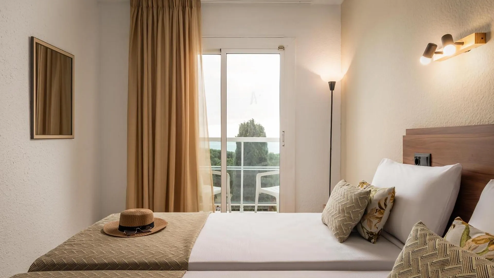 Hotel Cartago Nova By Alegria Malgrat de Mar